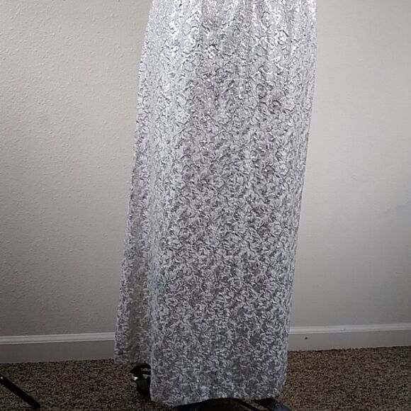 Vintage Handmade Formal Silver And Cream Dress Size S/M Approximate - Picture 14 of 16